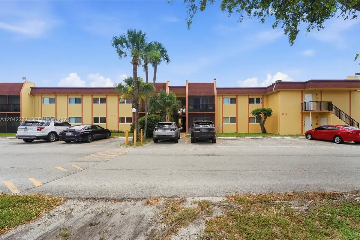 2974 NW 55th Ave #2B, Lauderhill: photo 1 of 27