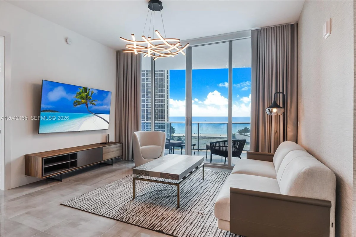 17550 Collins Ave #702, Sunny Isles Beach: photo 1 of 23
