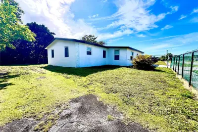 10730 SW 149th Ter, Miami: photo 1 of 11