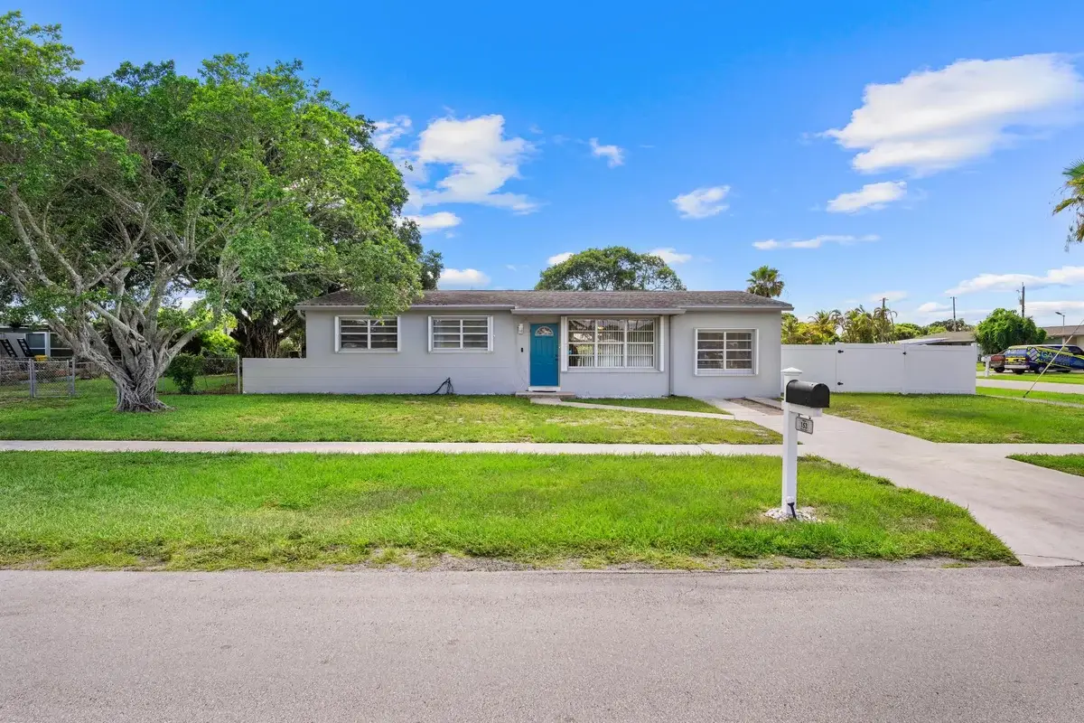 153 Abaco Dr, Palm Springs: photo 1 of 35