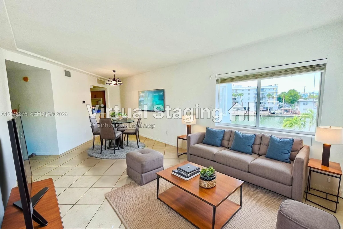 1185 Marseille Dr #309, Miami Beach: photo 1 of 11