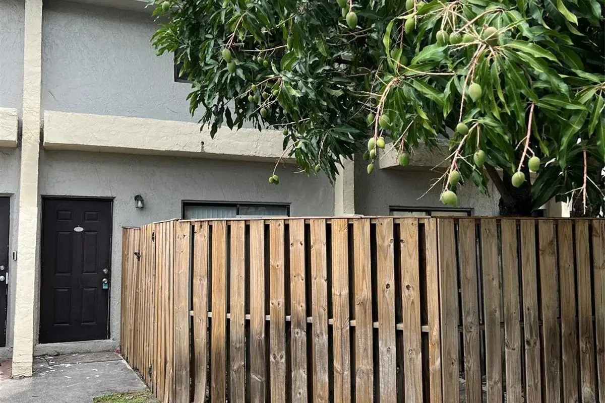 2442 NW 52nd Ave, Lauderhill: photo 1 of 13