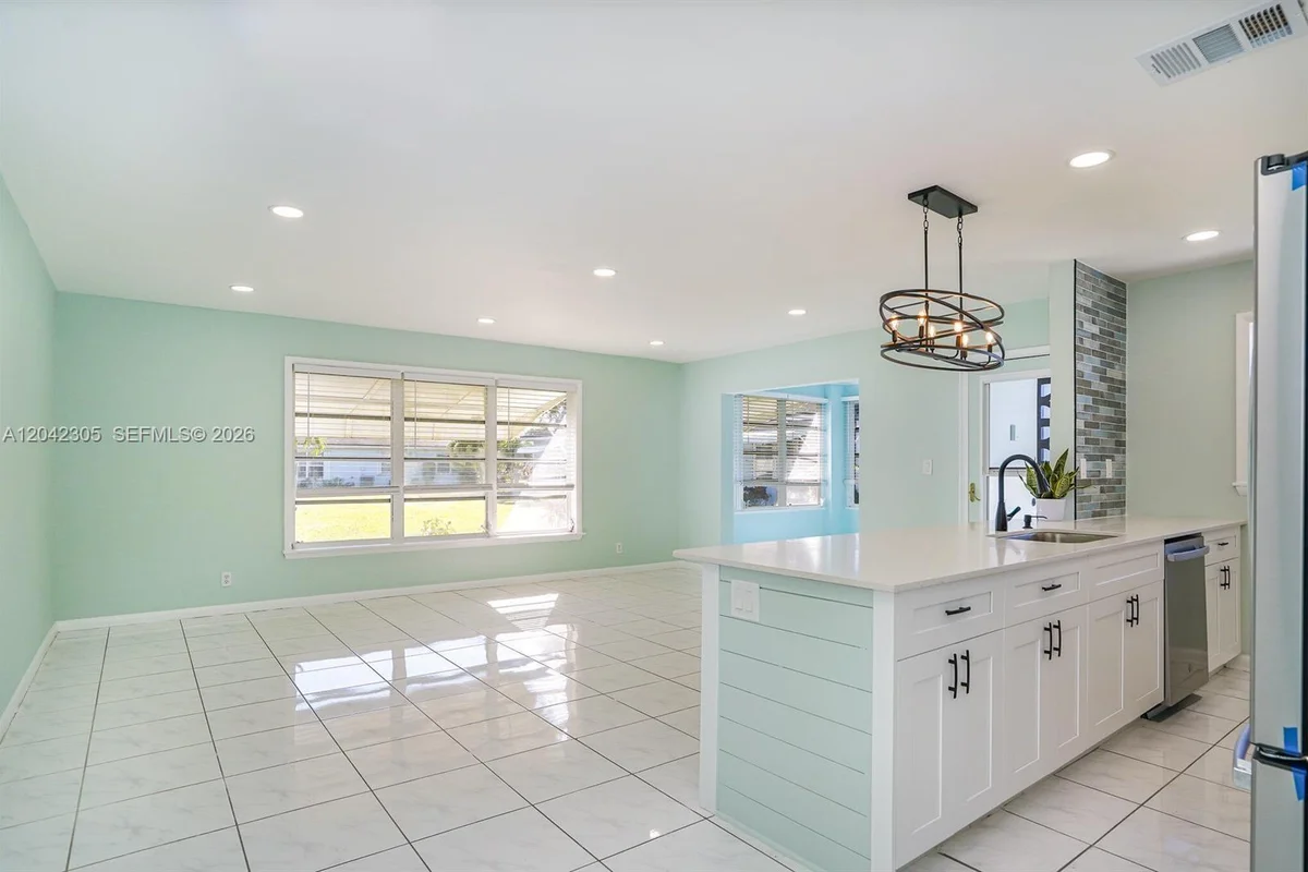 560 High Point Dr #D, Delray Beach: photo 1 of 30