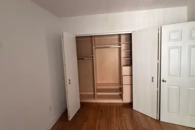 570 NE 64th St #2, Miami: photo 1 of 6