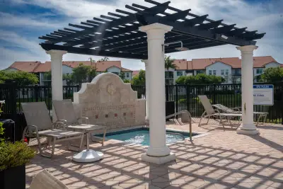809 Villa Cir, Boynton Beach: photo 1 of 33