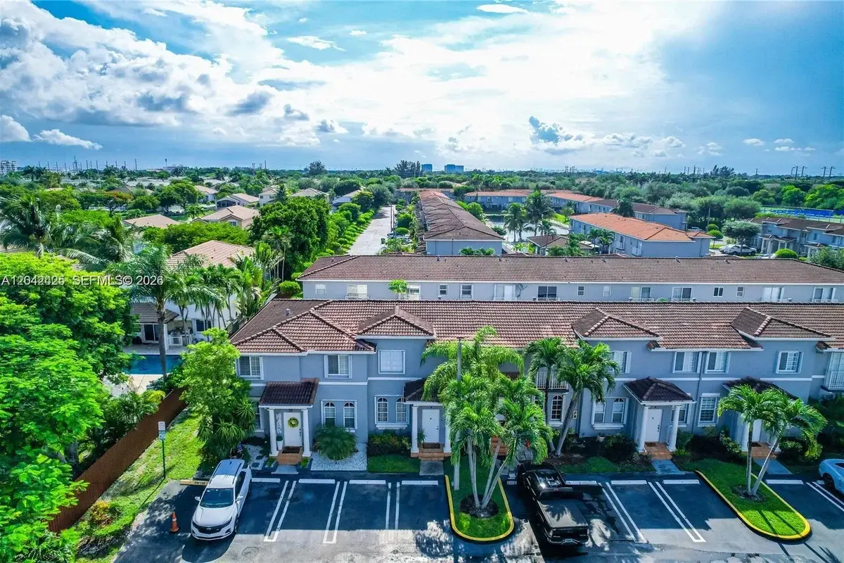 5245 NW 112th Ave #8, Doral: photo 1 of 35