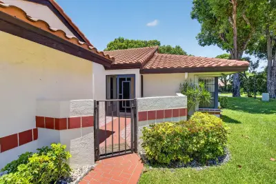 10546 Beach Palm Ct #B, Boynton Beach: photo 1 of 55