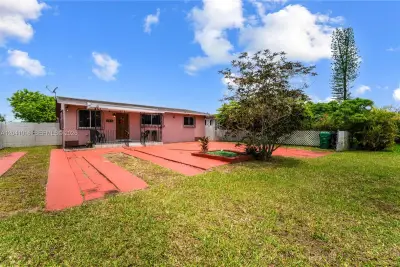 11941 SW 4th St, Miami: photo 1 of 40