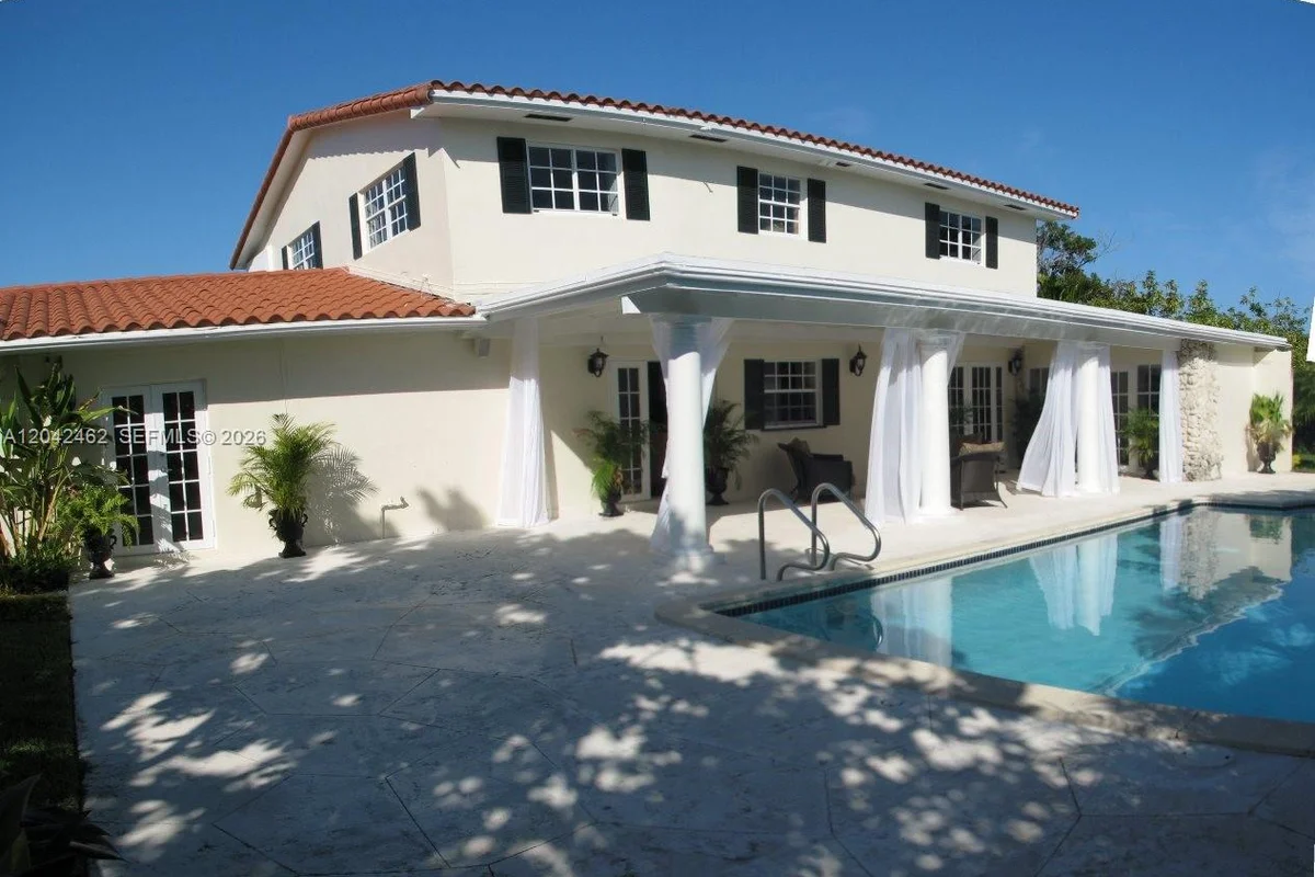 7240 SW 119th St, Pinecrest: photo 1 of 38