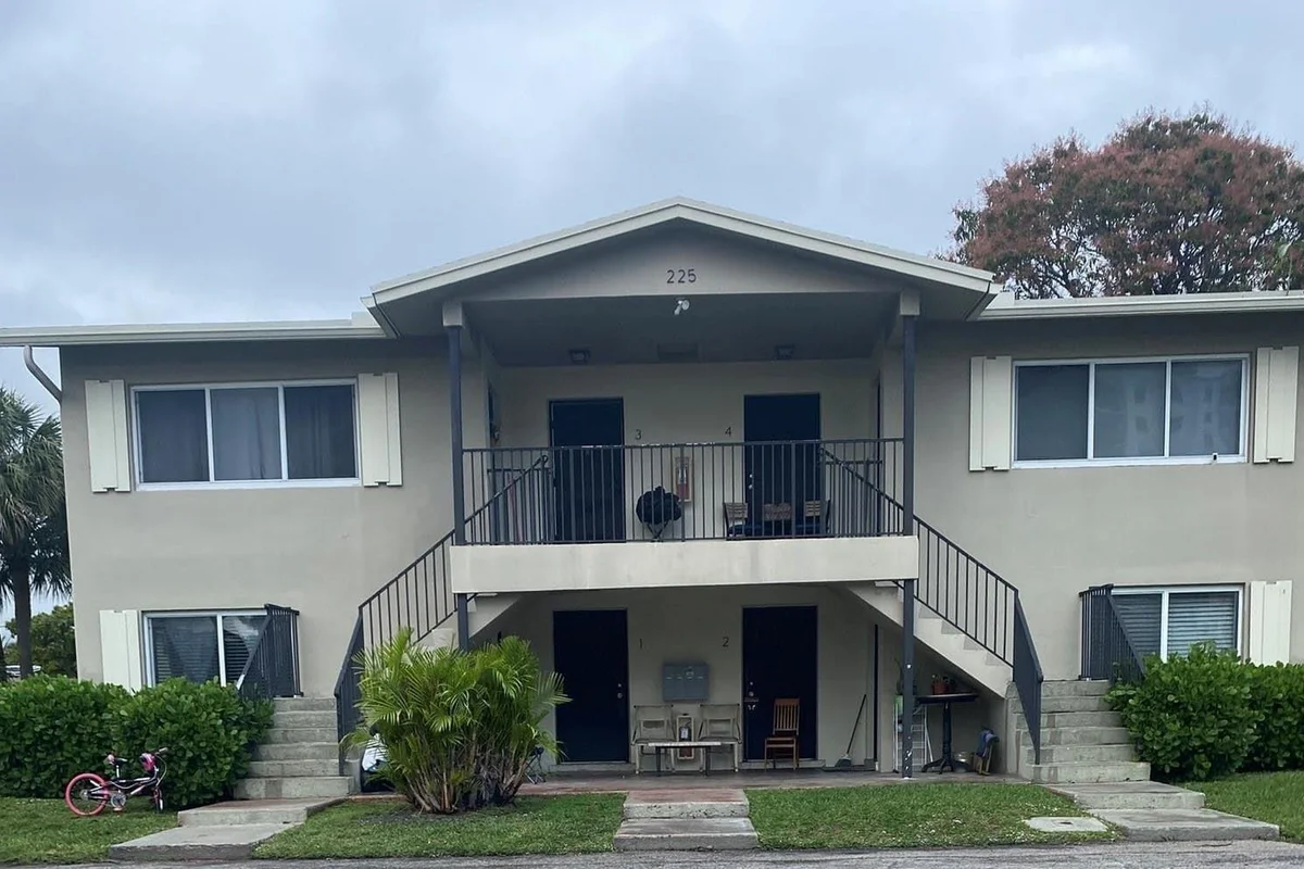 225 SW 7th St #101, Boca Raton: photo 1 of 12