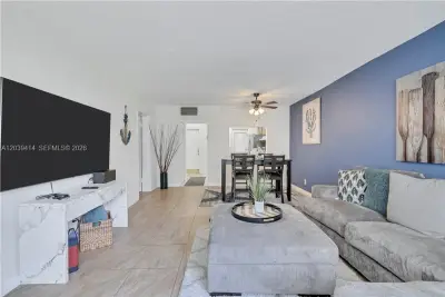 4025 N Federal Hwy #120A, Oakland Park: photo 1 of 28