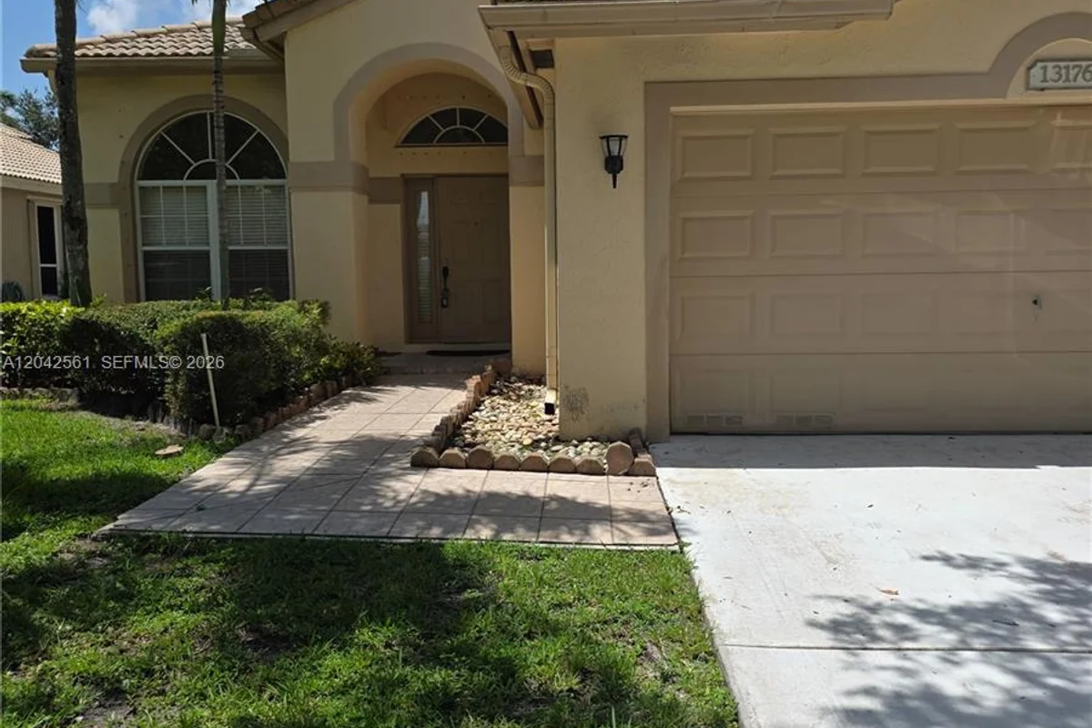 13176 NW 18th St, Pembroke Pines: photo 1 of 2
