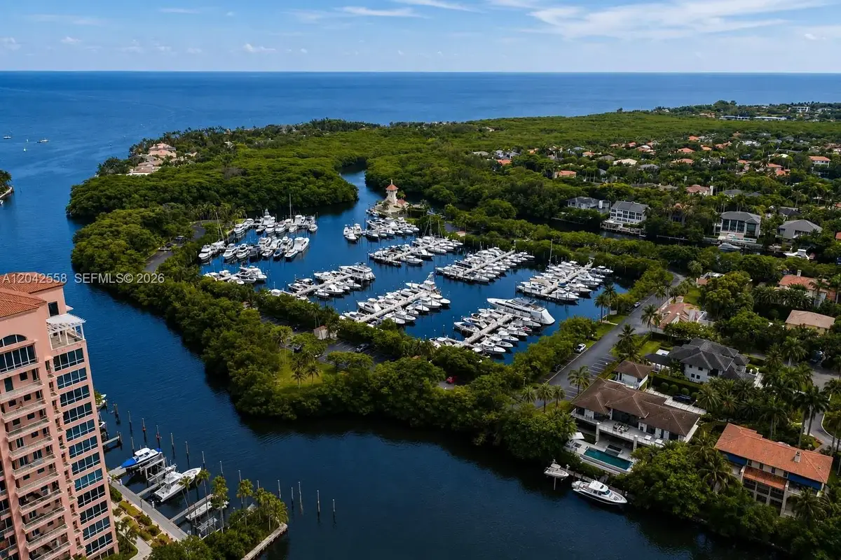 35 Edgewater Dr #107, Coral Gables: photo 1 of 23