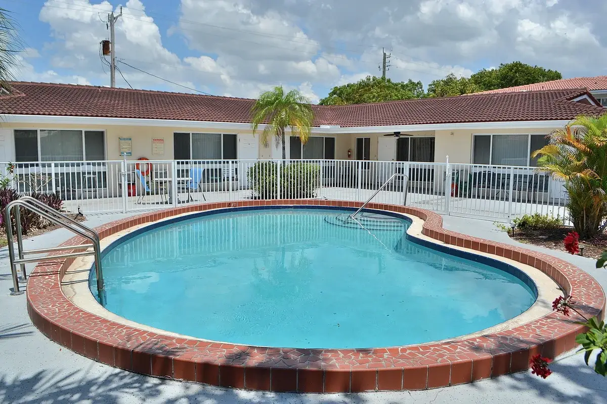 4209 NE 21st Ave #2, Fort Lauderdale: photo 1 of 20