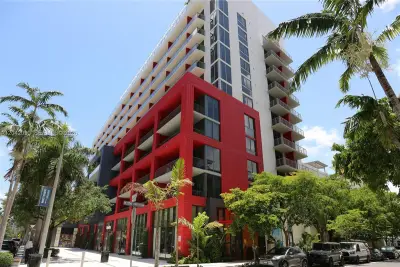 90 NE 32nd St #706, Miami: photo 1 of 58