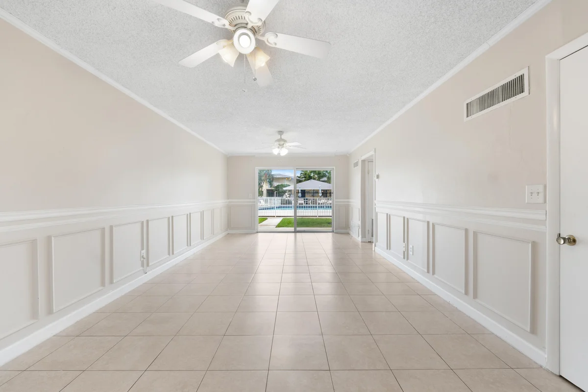 510 Prosperity Farms Rd #4b, North Palm Beach: photo 1 of 35