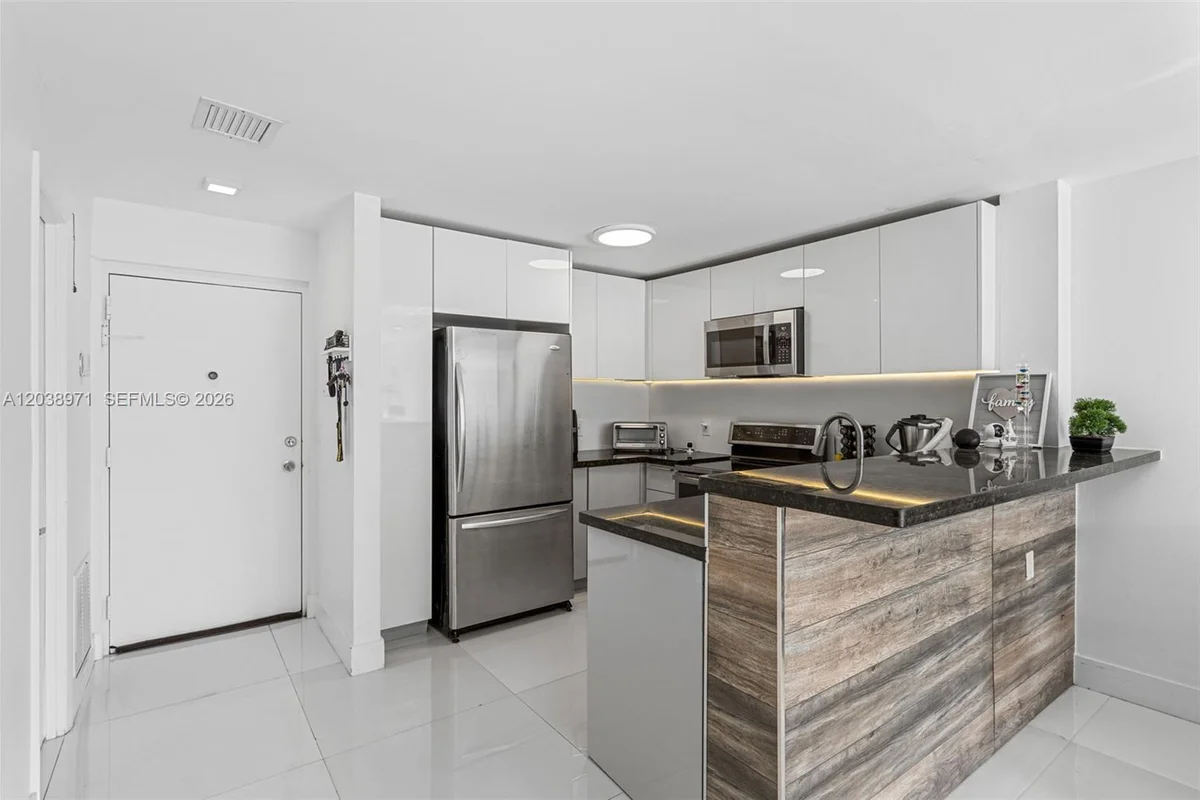 6545 Indian Creek Dr #306, Miami Beach: photo 1 of 25