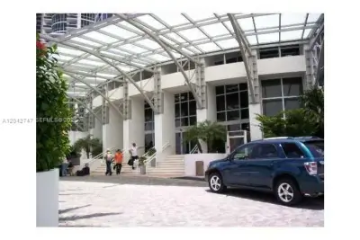 Condo in Sunny Isles Beach: photo 1 of 14