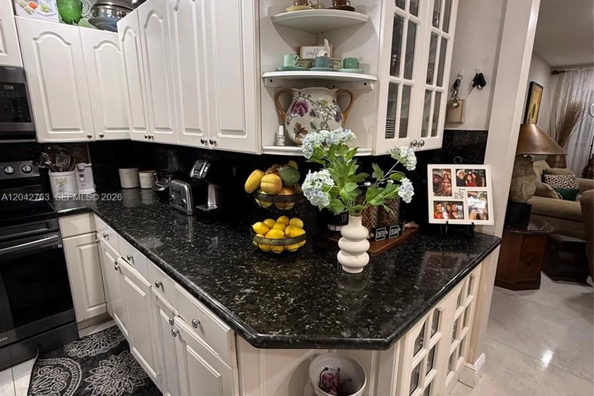 4100 Crystal Lake Dr #111, Deerfield Beach: photo 1 of 20