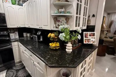 4100 Crystal Lake Dr #111, Deerfield Beach: photo 1 of 20