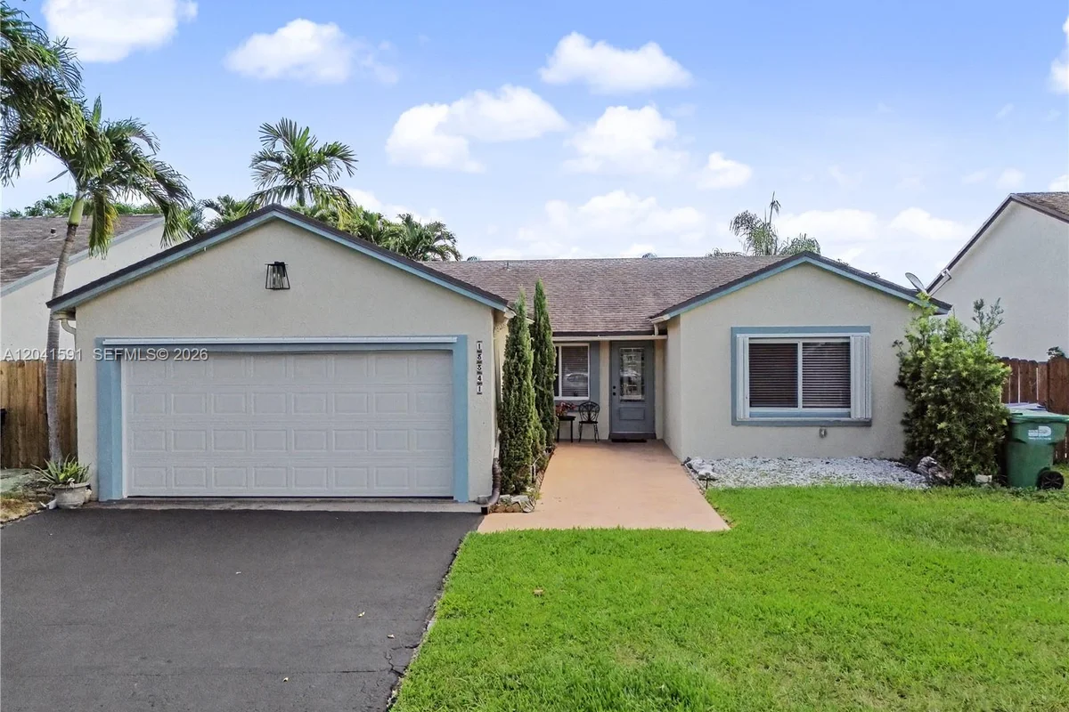 13341 SW 114th Pl, Miami: photo 1 of 28