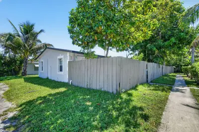 3382 Rudolf Rd, Lake Worth: photo 1 of 43