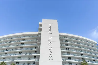 2731 NE 14th St Cswy #121, Pompano Beach: photo 1 of 27