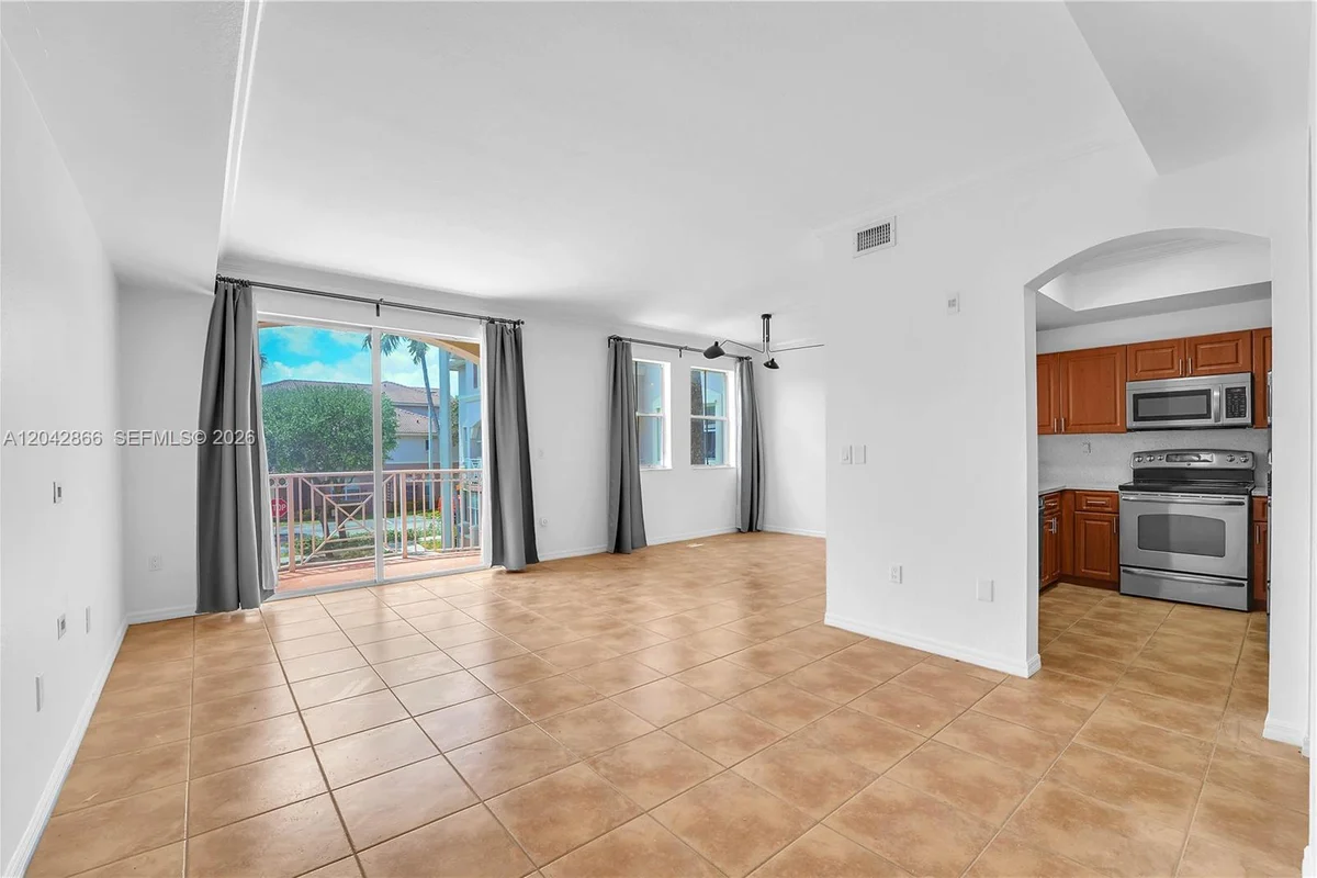 8858 W Flagler St #210, Miami: photo 1 of 22