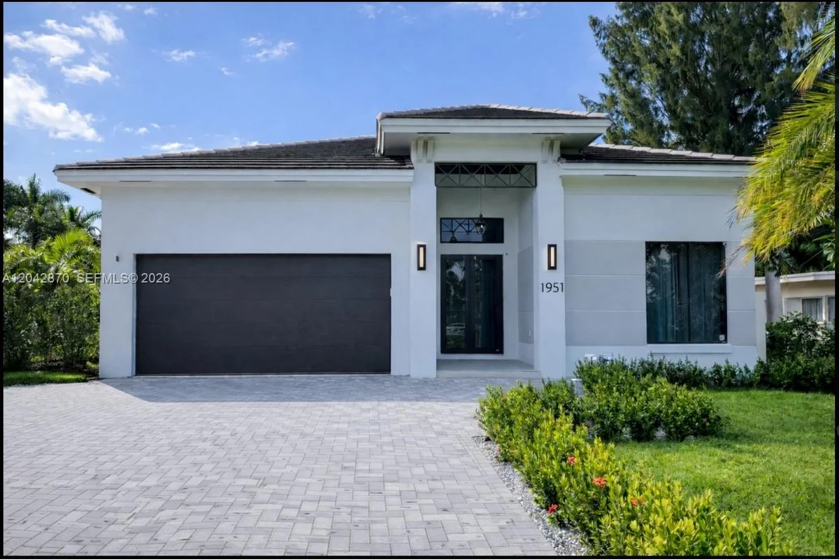 1951 SW 28th Ave, Fort Lauderdale: photo 1 of 15