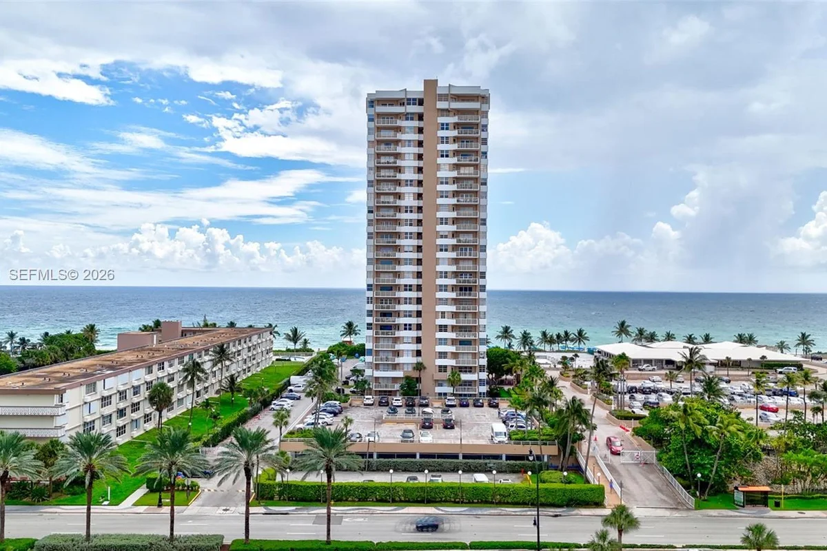 1950 S Ocean Dr #6B, Hallandale Beach: photo 1 of 27