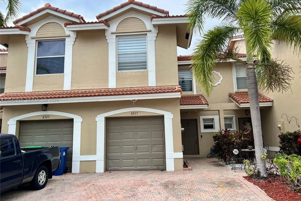 8917 NW 54th St, Sunrise: photo 1 of 20