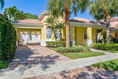 256 San Remo Dr, Jupiter: photo 1 of 46