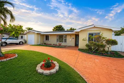 7513 Grant Ct A, Hollywood: photo 1 of 11