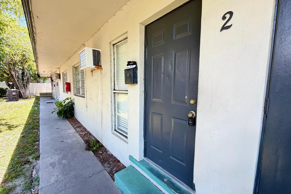 809 2nd St #2, West Palm Beach: photo 1 of 14