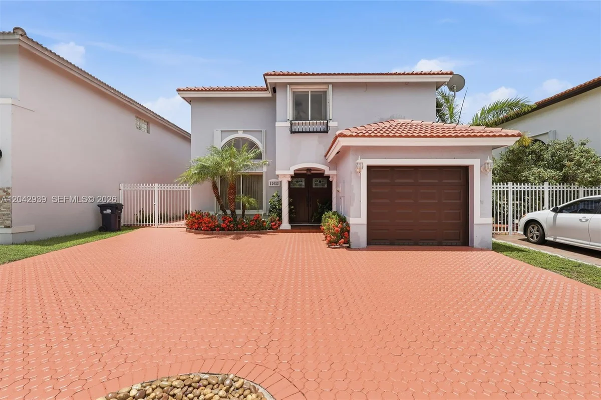 15652 SW 91st Ln, Miami: photo 1 of 43