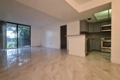5570 NW 44th St #210, Lauderhill: photo 1 of 16