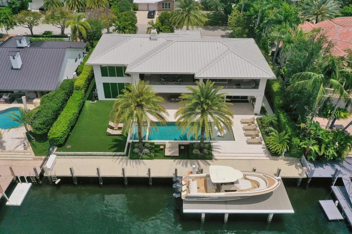 2718 NE 17th St, Fort Lauderdale: photo 1 of 82