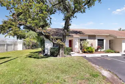 3064 S Oakland Forest Dr #1006, Oakland Park: photo 1 of 30