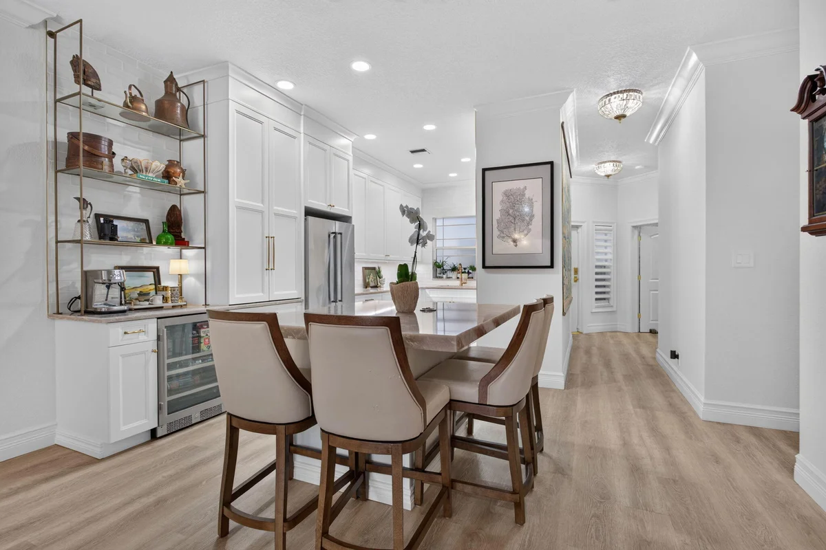 2505 NE 2nd St, Pompano Beach: photo 1 of 61