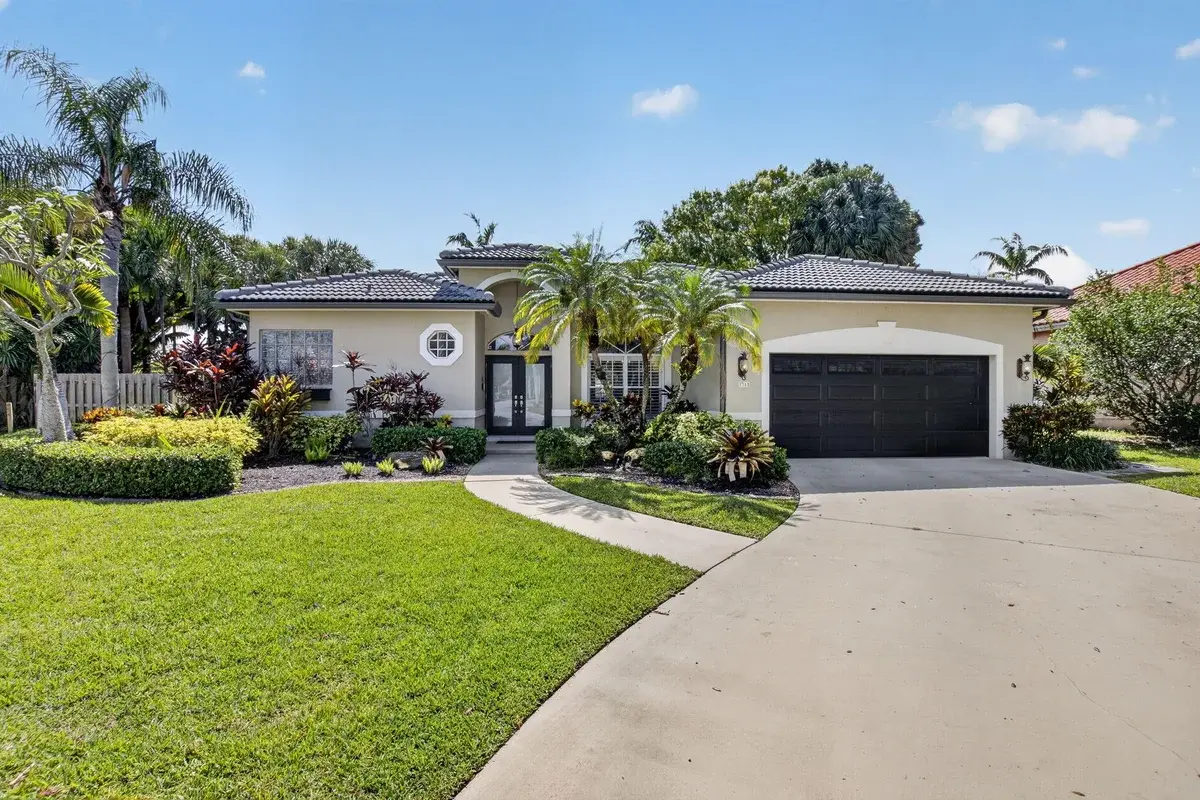 1365 E Barwick Ranch Cir, Delray Beach: photo 1 of 77