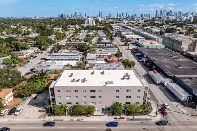 2311 NW 22nd Ave, Miami: photo 1 of 24