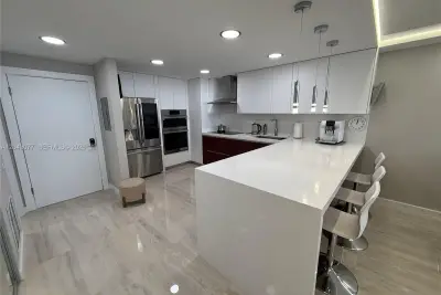 1849 S Ocean Dr #PH5, Hallandale Beach: photo 1 of 12