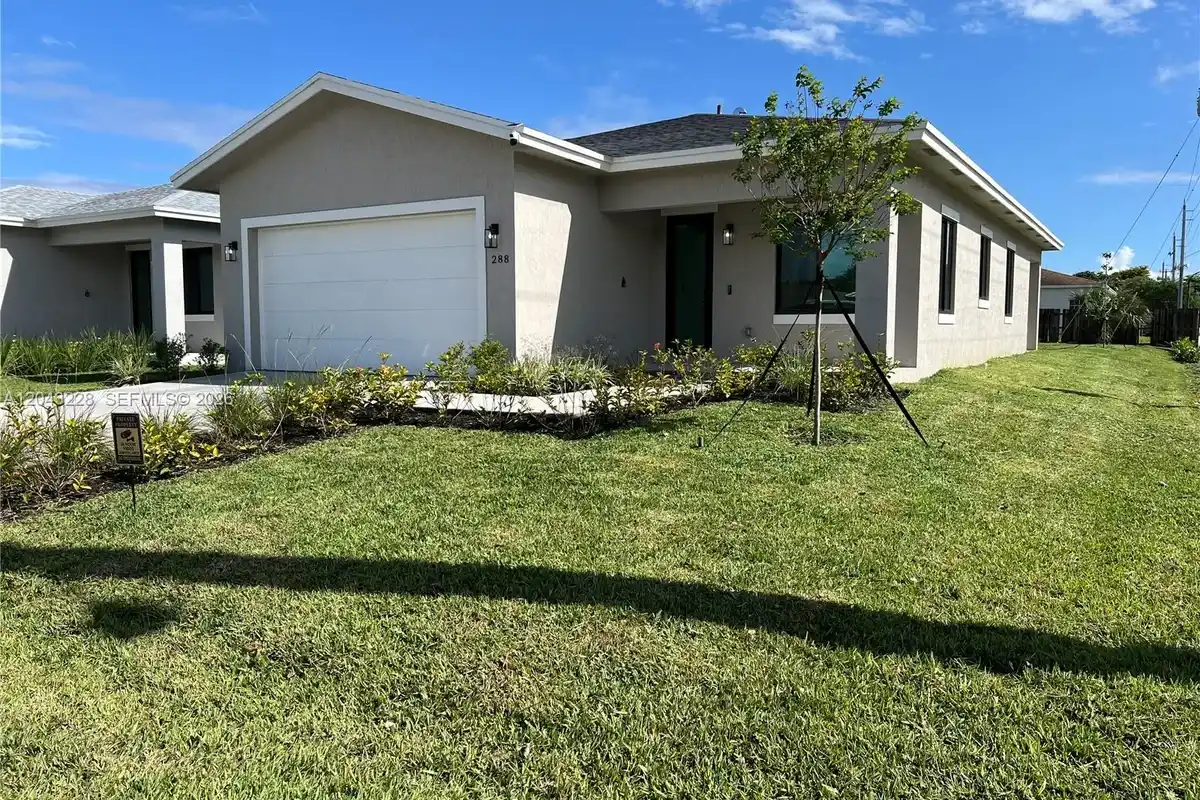 288 SW 2nd Ct, Deerfield Beach: photo 1 of 3
