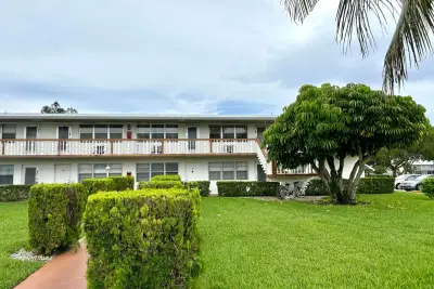 39 Cambridge B, West Palm Beach: photo 1 of 15