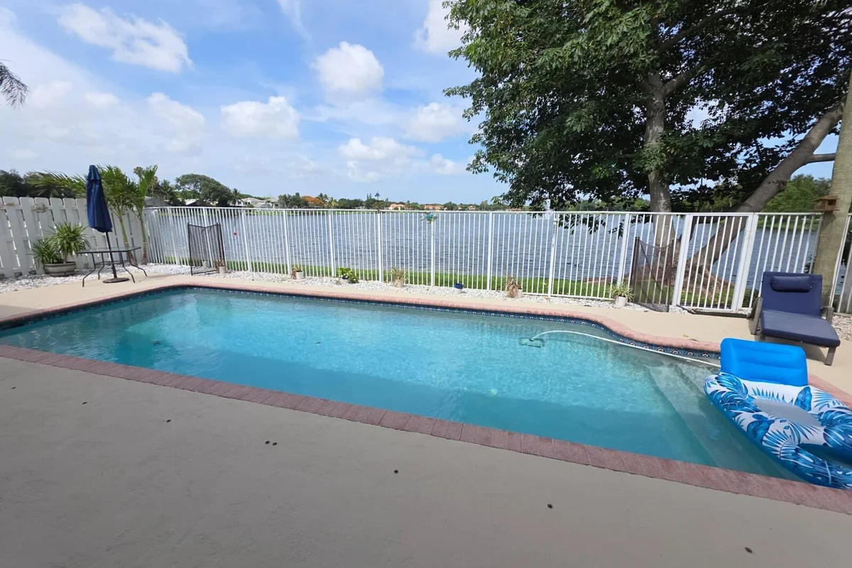 5220 NW 53rd Ave, Coconut Creek: photo 1 of 29