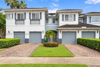 3595 NW 13th St, Lauderhill: photo 1 of 4