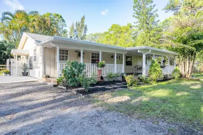 15160 Scotts Pl, Loxahatchee: photo 1 of 43