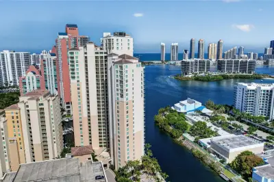 3330 NE 190th St #718, Aventura: photo 1 of 84