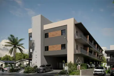 2215 Adams St, Hollywood: photo 1 of 9