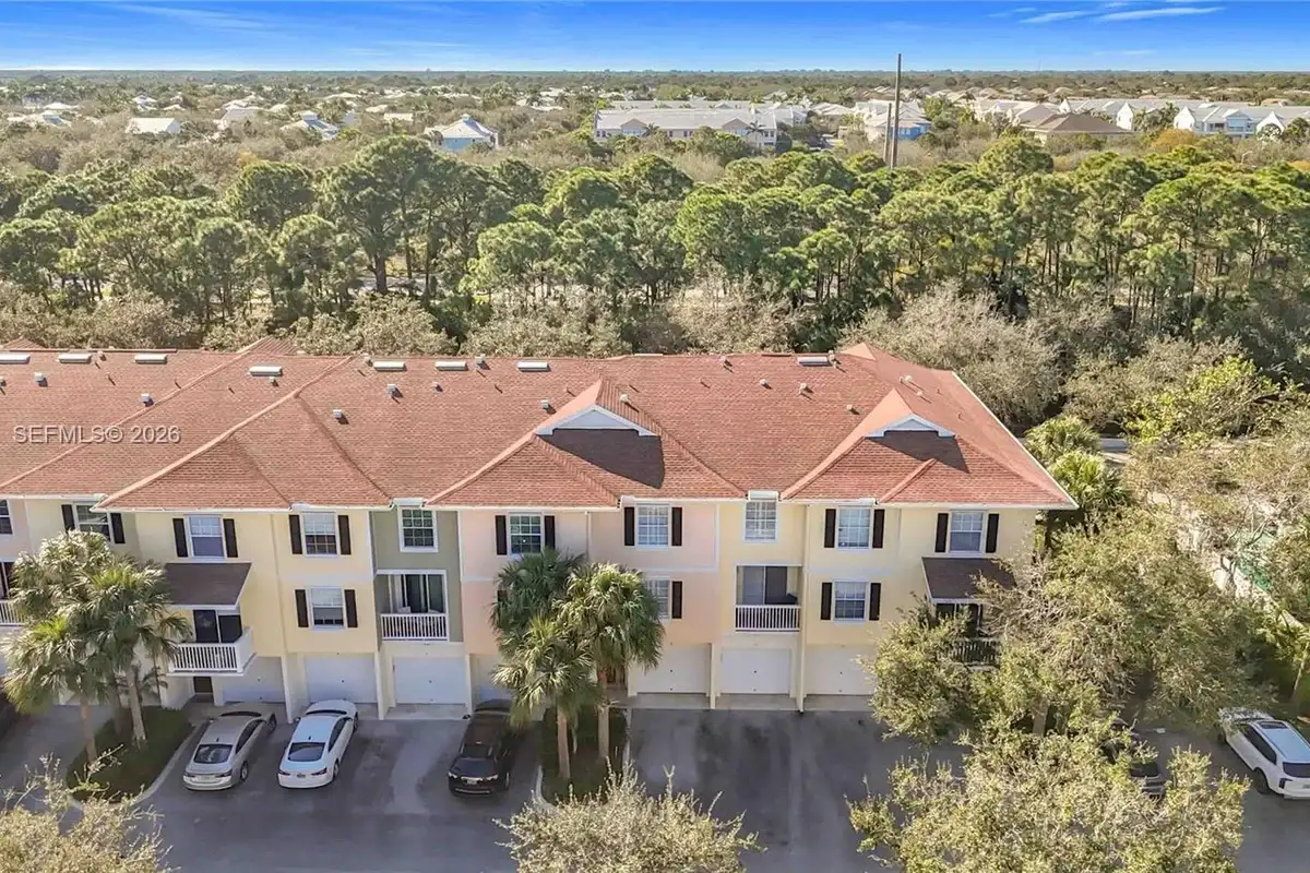 125 Galicia Way #204, Jupiter: photo 1 of 17